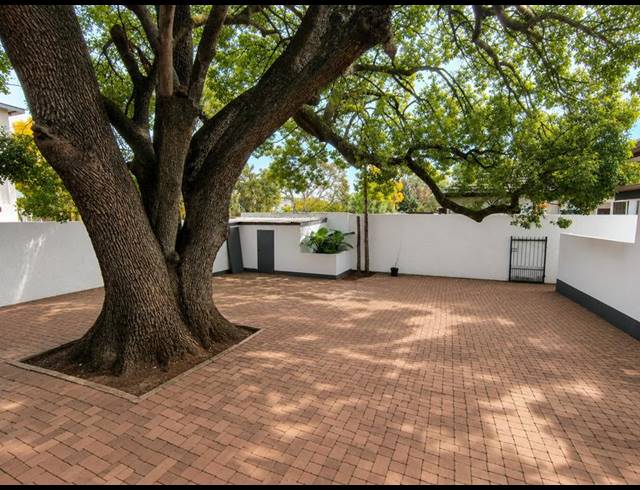 8 BEDROOM HOUSE FOR SALE IN ARCADIA